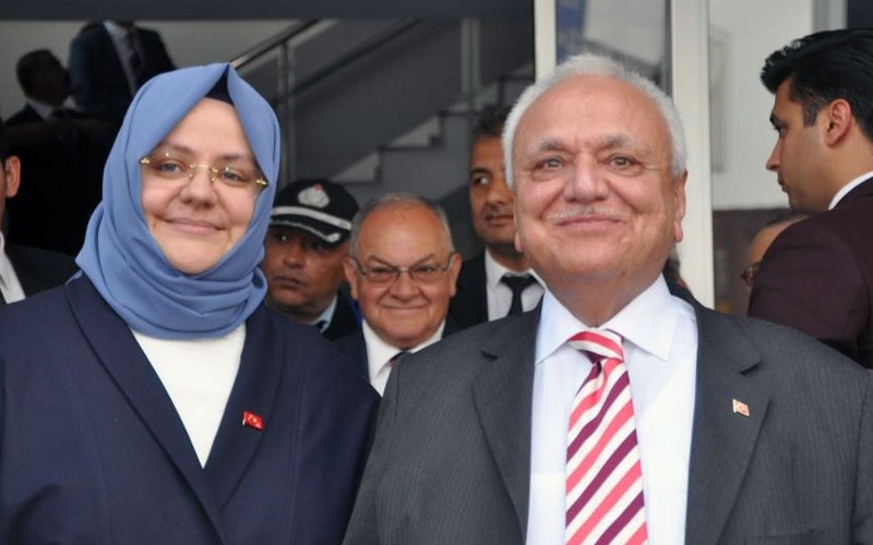 Kültür ve Turizm eski Bakanı Atilla Koç kazada yaralandı