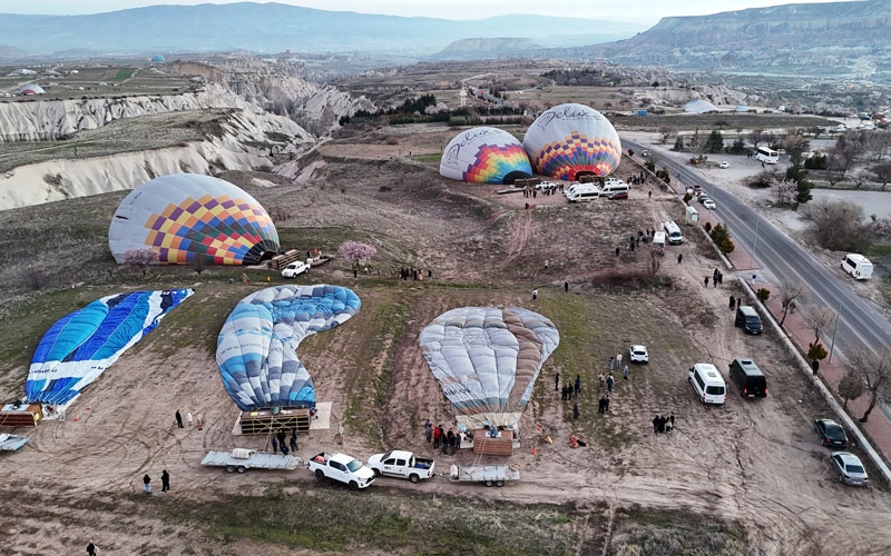 Kapadokya’da sıcak hava balon turlarına rüzgar engeli
