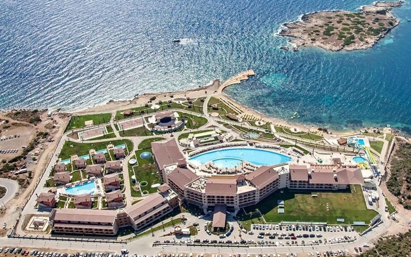 TMSF Kemer’deki İsmail Lepiev'in otelini satışa çıkardı 