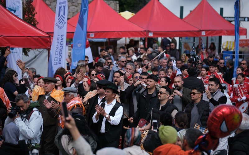 Acı Ot Festivali'ne binlerce kişi katıldı