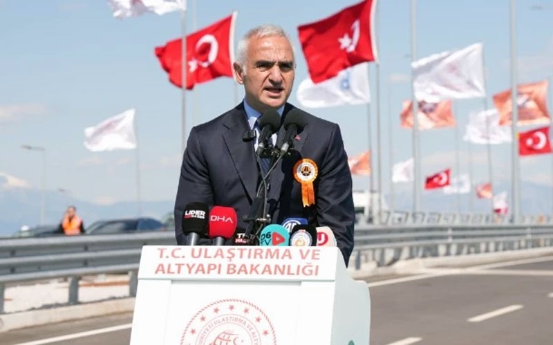 Bakan Ersoy: ''Antalya’da Ulaşım Yatırımı Turizme Güç Katacak''