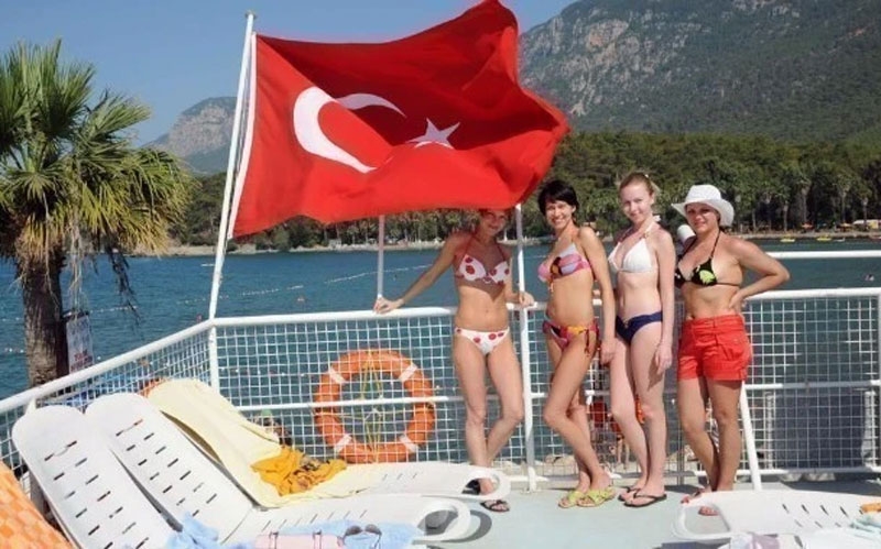 Rusya'dan en pahalı tatil paketi Türkiye'ye satıldı