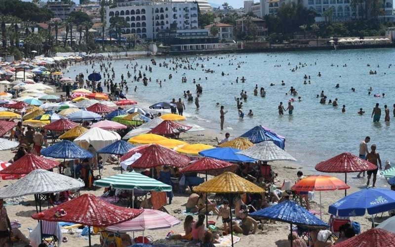 Bayram tatilinde turizmin kalbi Kuşadası’nda attı
