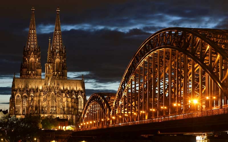 Köln Katedrali,  turistlerden 12 Euro giriş ücreti alacak
