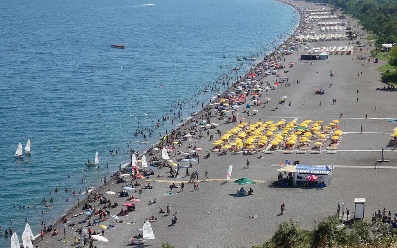 Antalya'da termometreler 41 dereceyi gösterdi, hissedilen sıcaklık bunalttı