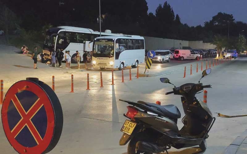 Manavgat'ta 52 yerli turist gıda zehirlenmesi şüphesiyle hastanede tedavi altına alındı
