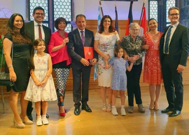 ANTALYA DOSTU DR. BALOĞLU’NA ALMANYA’DA 4. ŞEREF MADALYASI 