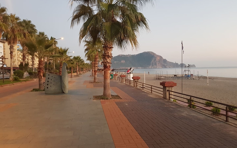 Temmuz ayında otellerdeki boşluklar turizm sektörünü endişelendiriyor