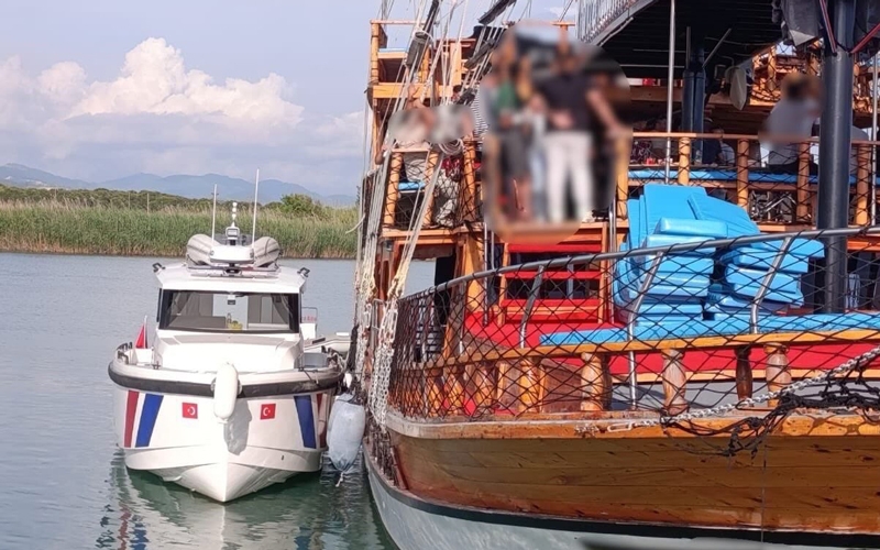 Antalya'da jandarmadan denizlerde denetim