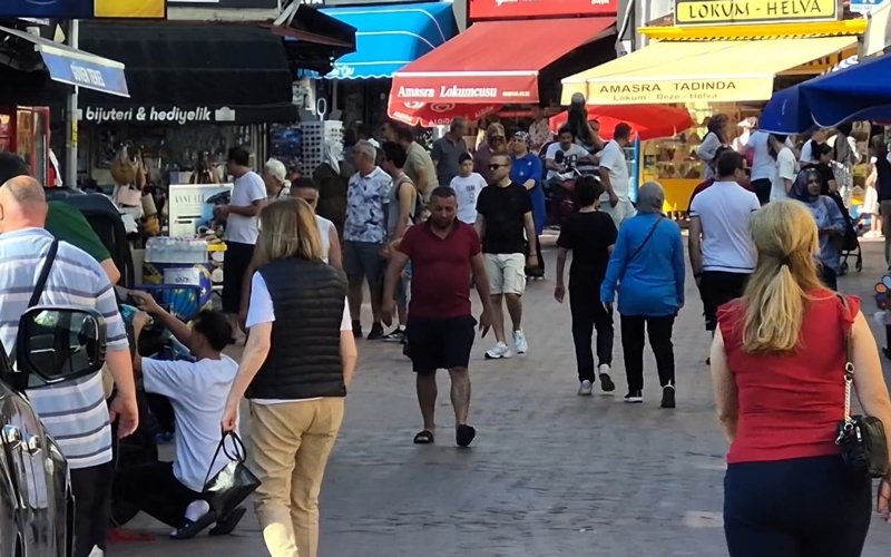 3 günde nüfusunun 16 katı ziyaretçiyi ağırladı