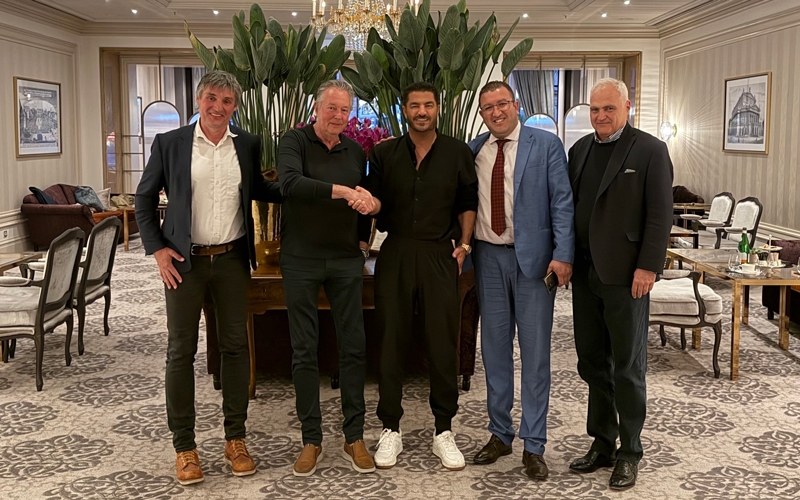 A&S Holding, Mykonos ve Rodos’un en büyük iki otelini satın almak için masaya oturdu