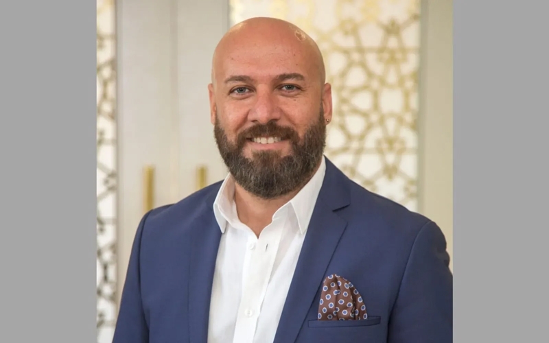 Oktay Arı: ‘’Antalya’nın turizm sorununu sadece otellerde değil, şehrin tamamında aramalıyız’’