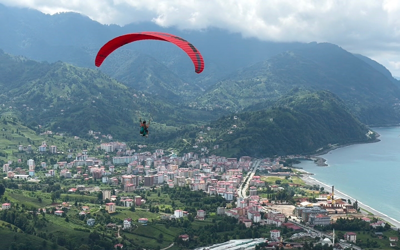 Artvin'de Yamaç Paraşütü Türkiye Şampiyonası heyecanı başladı