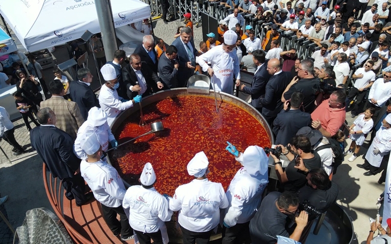 Kuru fasulyeyle dünya rekoru kırıldı