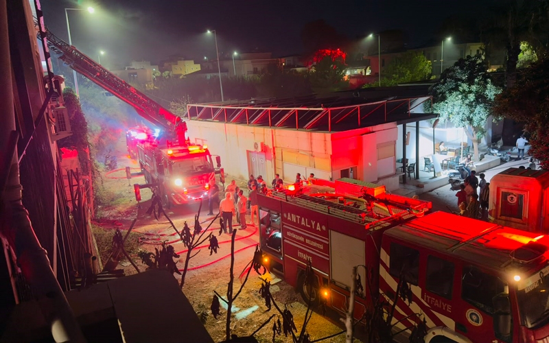 Otelin personel lojmanında yangın çıktı