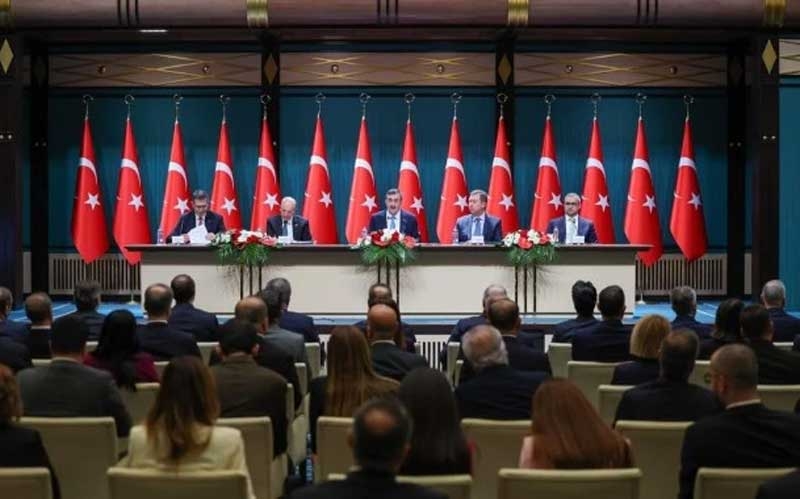 Turizm gelirinde 3 Milyar Dolarlık aşağıya revize 