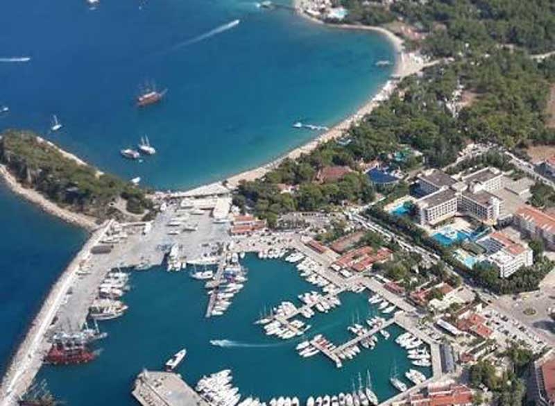 Kemer'de turizm tesisi icradan satışta çıkarıldı