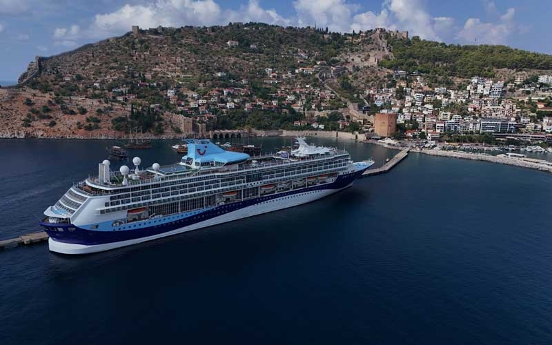 Alanya'ya 9 ayda 8 kruvaziyerle 10 bin 476 turist geldi