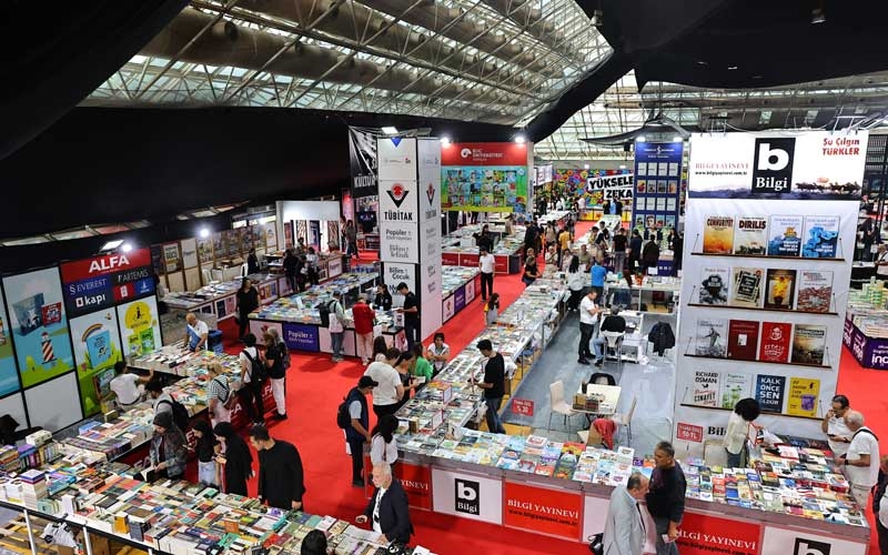 16. Antalya Kitap Fuarı kapılarını açtı