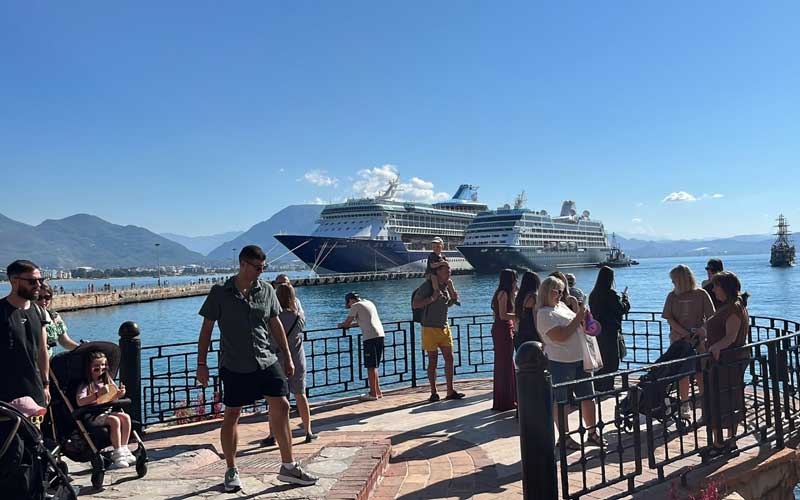 Alanya'ya İngiliz ve ABD'li turist akını oldu