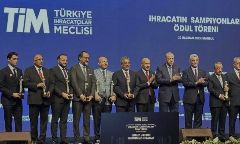 TİM’in ödüllerinde turizmciler damga vurdu