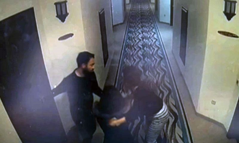 Yanan otelin yöneticileri yangın anında kaçmışlar