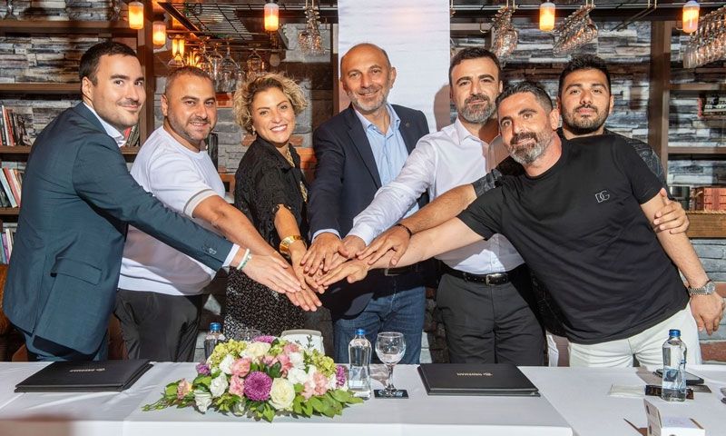 PARK DEDEMAN KARTAL İÇİN İMZALAR ATILDI