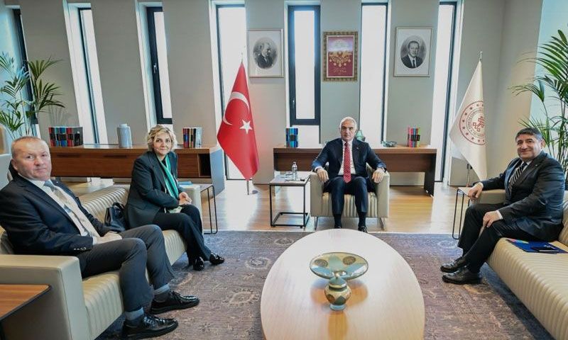 TÜROB Başkanı Müberra Eresin, Bakan Ersoy’u ziyaret etti