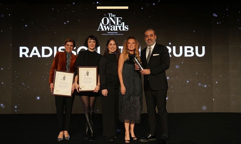 Radisson Otel Grubu’na “Yılın En İtibarlı Zincir Otel” Ödülü