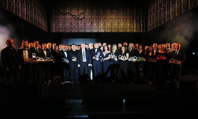 QM Awards 15. Yıl Gala Gecesinde Ödüller Sahiplerini Buldu