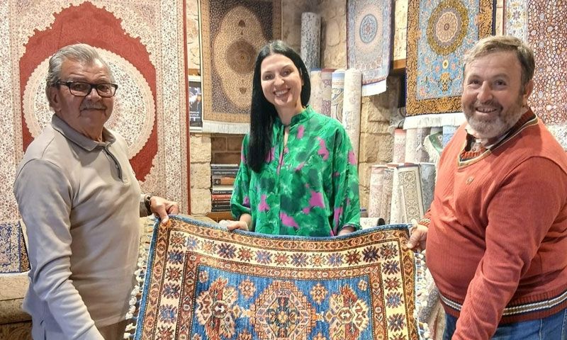 Liderler, dünya ekonomisini konuştu, eşleri Antalya’yı gezip alışveriş yaptı