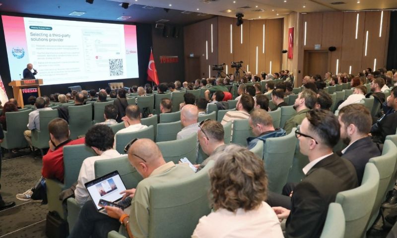 META TÜRKİYE YÖNETİCİLERİ SEYAHAT ACENTALARIYLA BULUŞTU