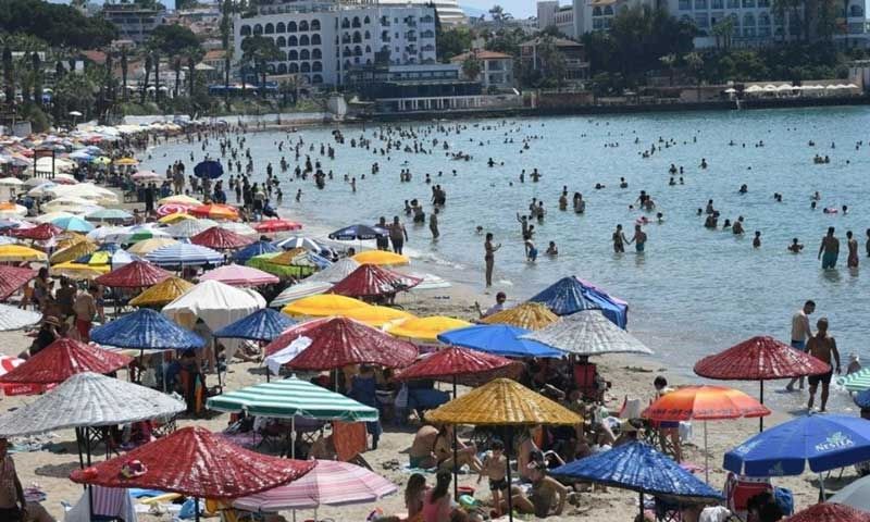 Bayram tatilinde turizmin kalbi Kuşadası’nda attı