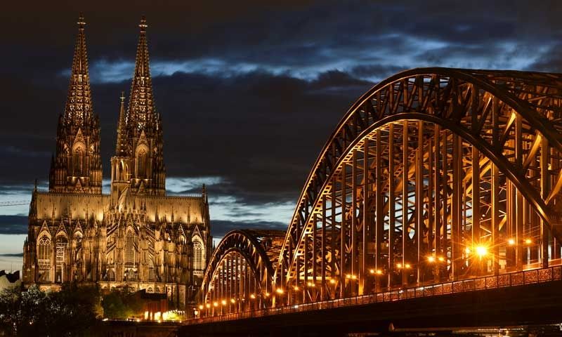 Köln Katedrali,  turistlerden 12 Euro giriş ücreti alacak