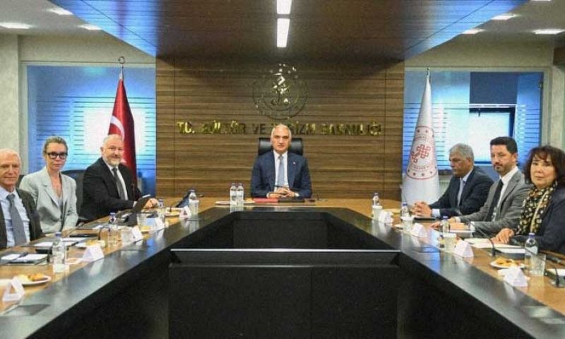 AKTOB Yönetim Kurulu, Kültür ve Turizm Bakanı Mehmet Nuri Ersoy’u Ziyaret Etti