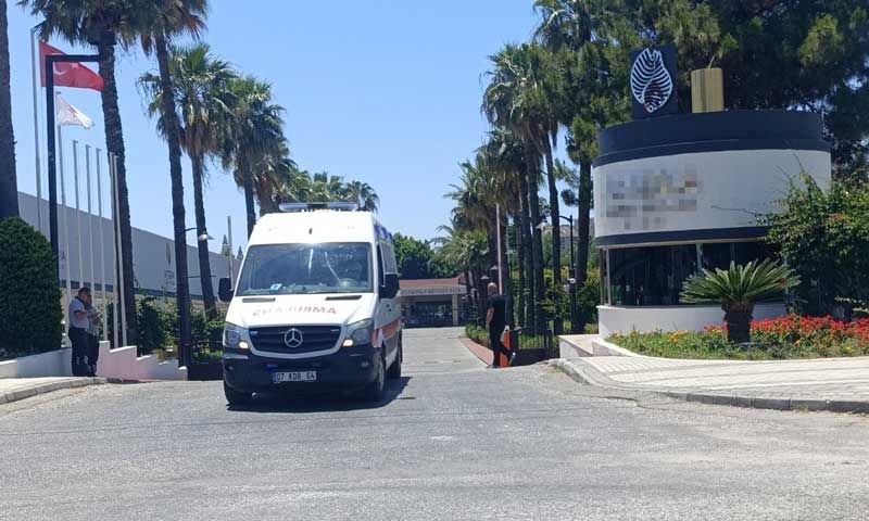 Manavgat'ta otelde klor gazı sızıntısından etkilenen 25 kişi hastaneye kaldırıldı