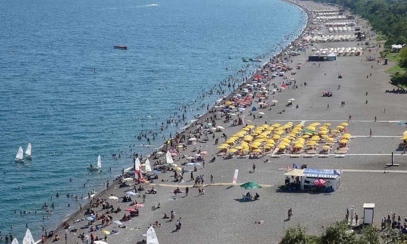 Antalya'da termometreler 41 dereceyi gösterdi, hissedilen sıcaklık bunalttı