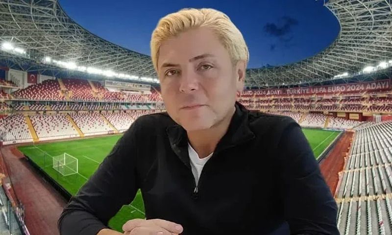 Tolga Cömertoğlu, Antalya'da turizm sezonunda devam eden yol çalışmalarına tepki gösterdi