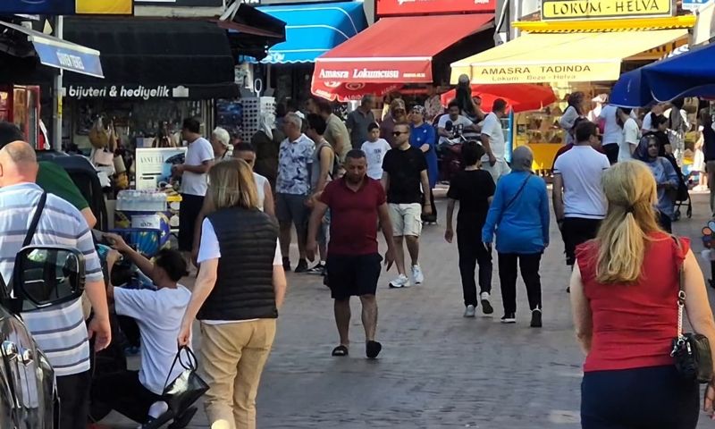 3 günde nüfusunun 16 katı ziyaretçiyi ağırladı