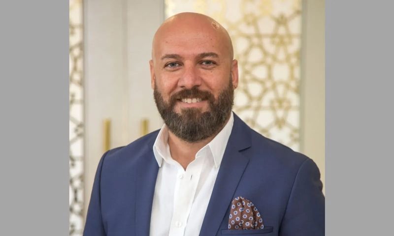 Oktay Arı: ‘’Antalya’nın turizm sorununu sadece otellerde değil, şehrin tamamında aramalıyız’’