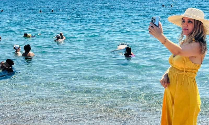 Antalya sahillerini turistler dolduruyor