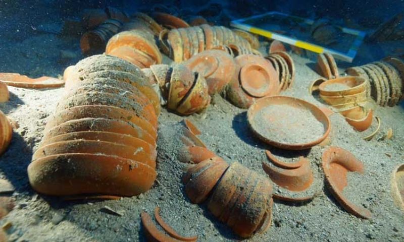 Akdeniz’den 2100 yıllık sofra takımı çıktı