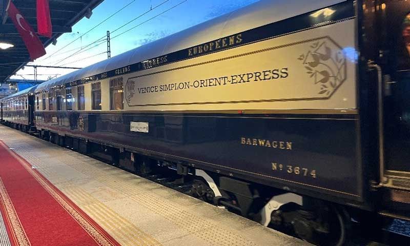 Paris’ten yola çıkan Orient Express İstanbul’a geldi