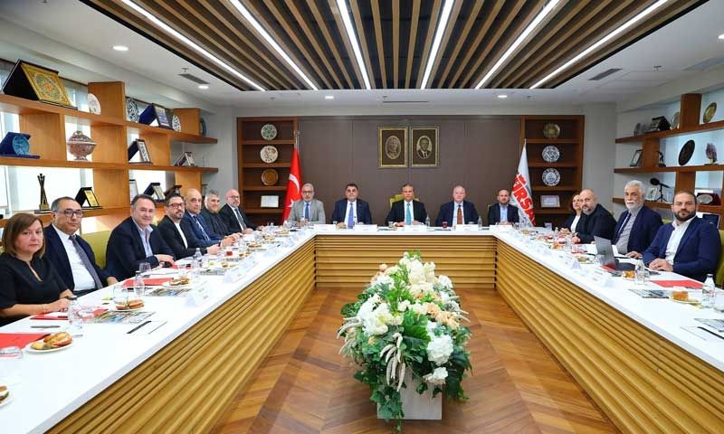 TUR OPERATÖRLERİ VE SEYAHAT ACENTALARI EŞİT ŞARTLARDA REKABET ETMEK İSTİYOR
